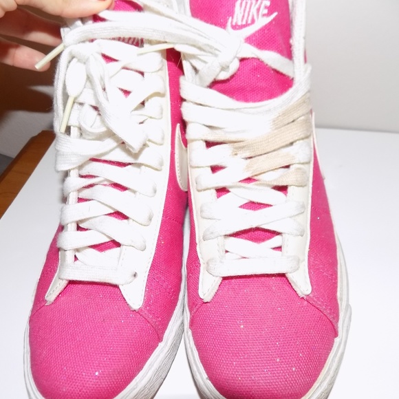 mens pink nike high tops